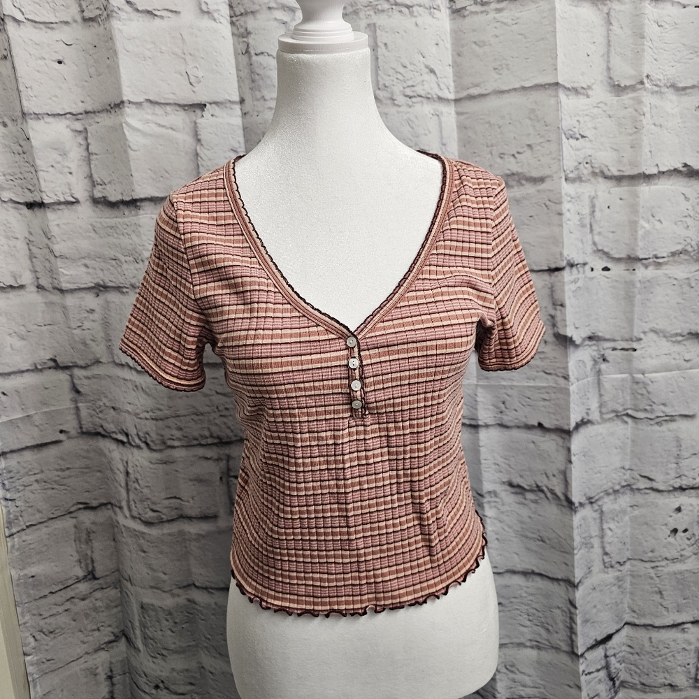 American Eagle Outfitters Pink Ribbed Crop T-Shirt - Picture 2 of 9